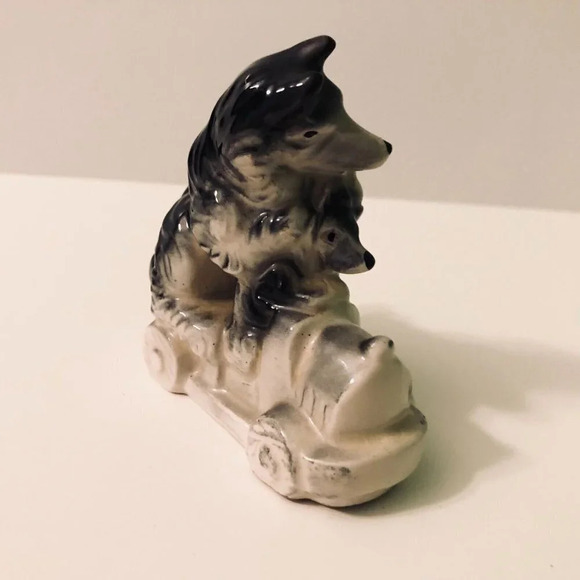 Vintage Husky Dog and Puppy on Small Train 3 Inch Long  Figurine Japan - Picture 11 of 12